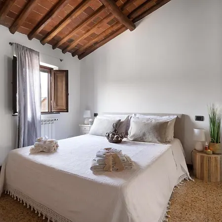 Gipsy Maisonette Lucca